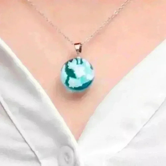 Blue Sky White Cloud Necklace Transparent Ball Shape Resin Pendant Necklace..NWT - Picture 5 of 5